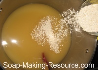 Adding Oatmeal to Soap Adding Oatmeal to Soap