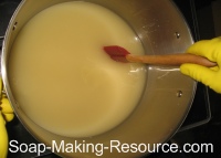 Mixing Soap Batch Until an Even Color Mixing Soap Batch Until an Even Color